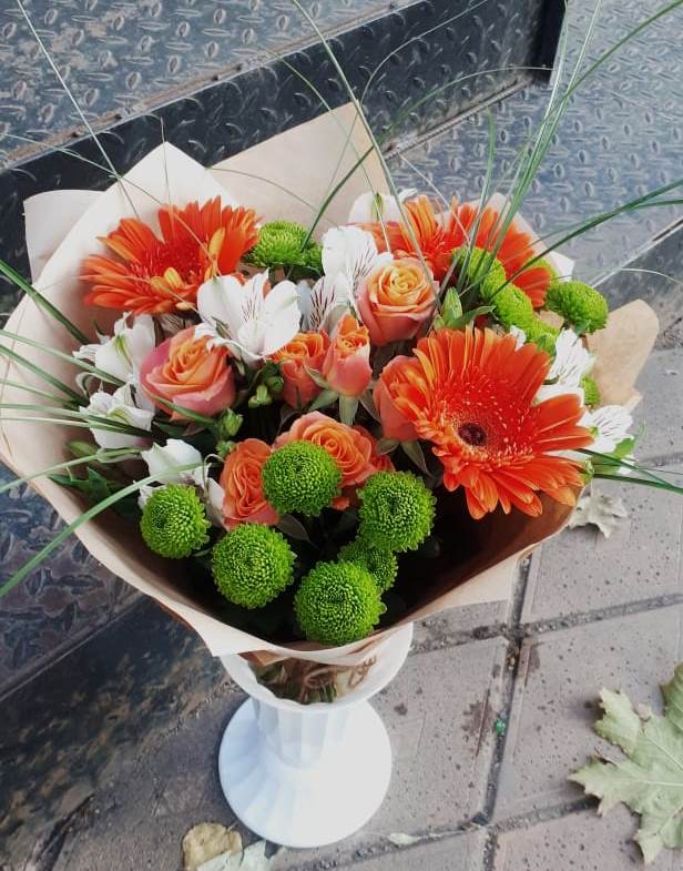 Букет цветов из: Герберы, Хризантемы, Альстромерии и Розы в Быково Московской области