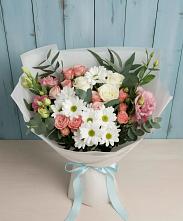 Букет цветов из:  Розы, Лизиантусы и Хризантемы в Быково Московской области