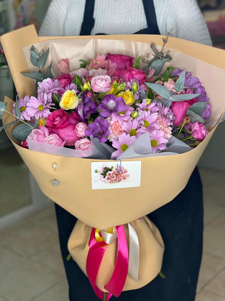 Букет цветов из: Хризантемы, Гвоздики и Альстромерии в Быково Московской области