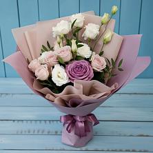 Букет цветов из:  Розы и Лизиантусы в Быково Московской области