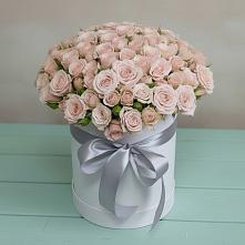 Цветочная композиция из Розы в шляпной коробке в Быково Московской области