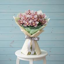 Букет цветов из:  Орхидеи и Розы в Быково Московской области