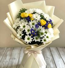 Букет цветов из:  Ирисы, Хризантемы и Розы #REPLACE_PRED# Быково Московской области