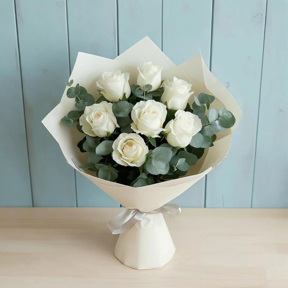 Букет Белые розы в Эвкалипте в Быково Московской области