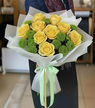 Букет цветов из:  Хризантемы и Розы в Быково Московской области