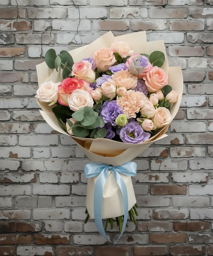 Букет цветов из: Розы, Лизиантусы и Гвоздики в Быково Московской области