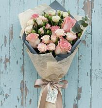 Букет цветов из:  Розы в Быково Московской области