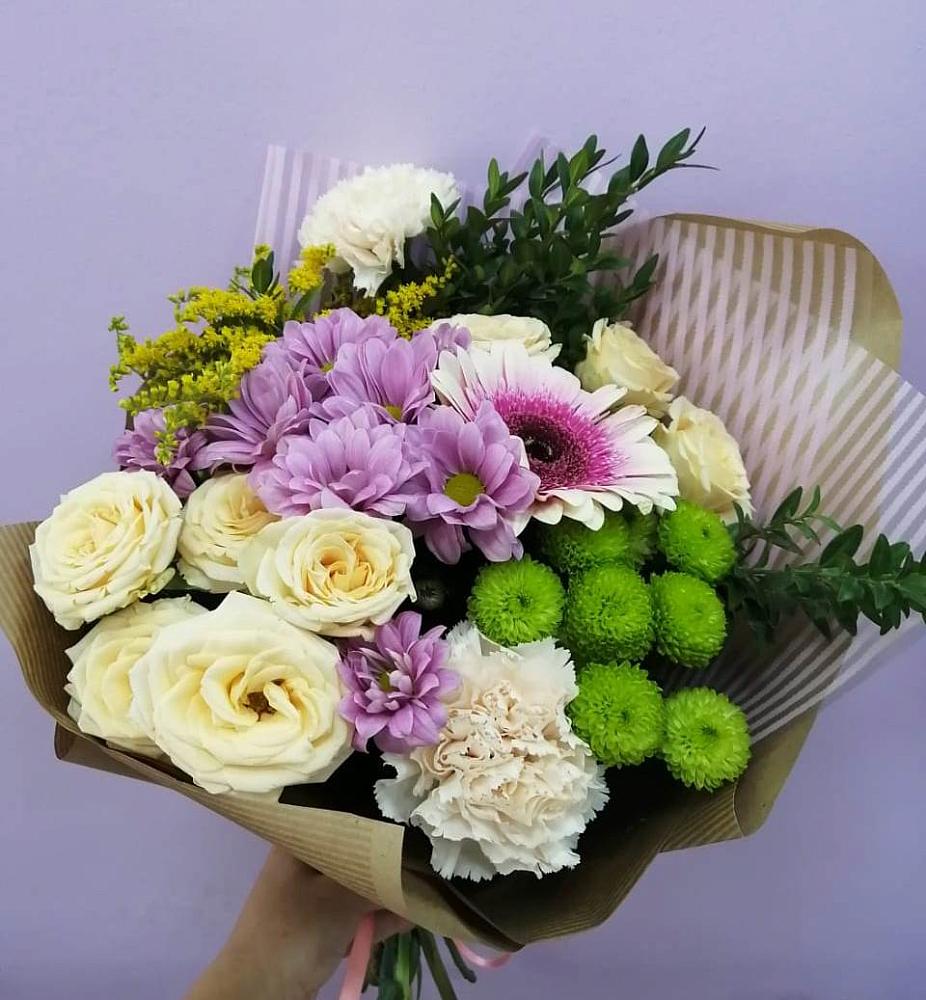 Букет цветов из: Хризантемы, Розы, Гвоздики и Герберы в Быково Московской области