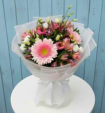 Букет цветов из:  Герберы, Альстромерии и Лизиантусы в Быково Московской области