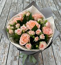 Букет цветов из:  Розы в Быково Московской области