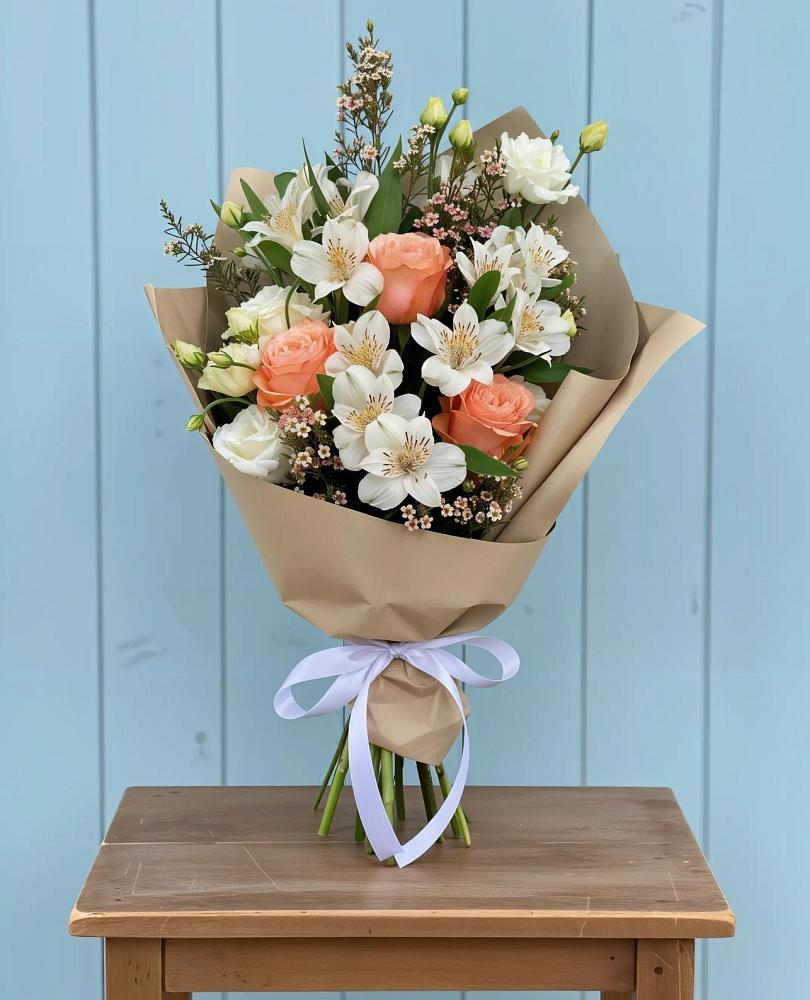 Букет цветов из: Альстромерии, Лизиантусы, Розы и Хризантемы в Быково Московской области