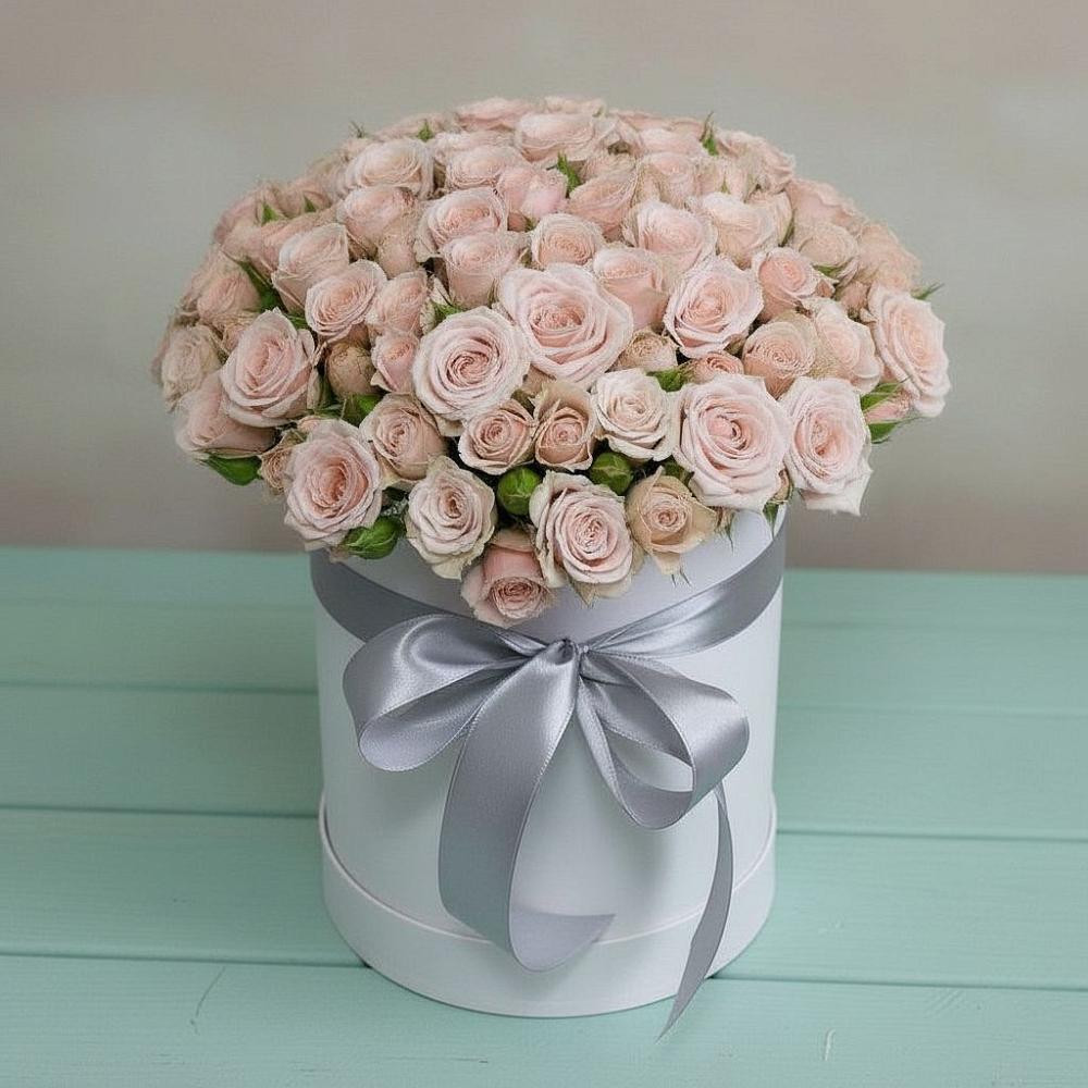 Цветочная композиция из Розы в шляпной коробке в Быково Московской области